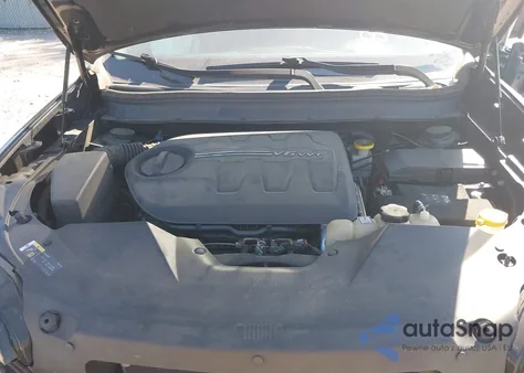 2019 Jeep Cherokee Latitude Plus 4X4 из США, поврежденный, VIN 1C4PJMLXXKD369536